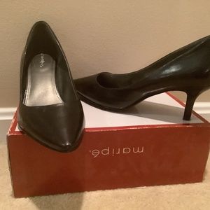 Maripe black pointed toe heel